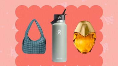 here’s-what-fitness-editors-really-keep-in-their-gym-bags